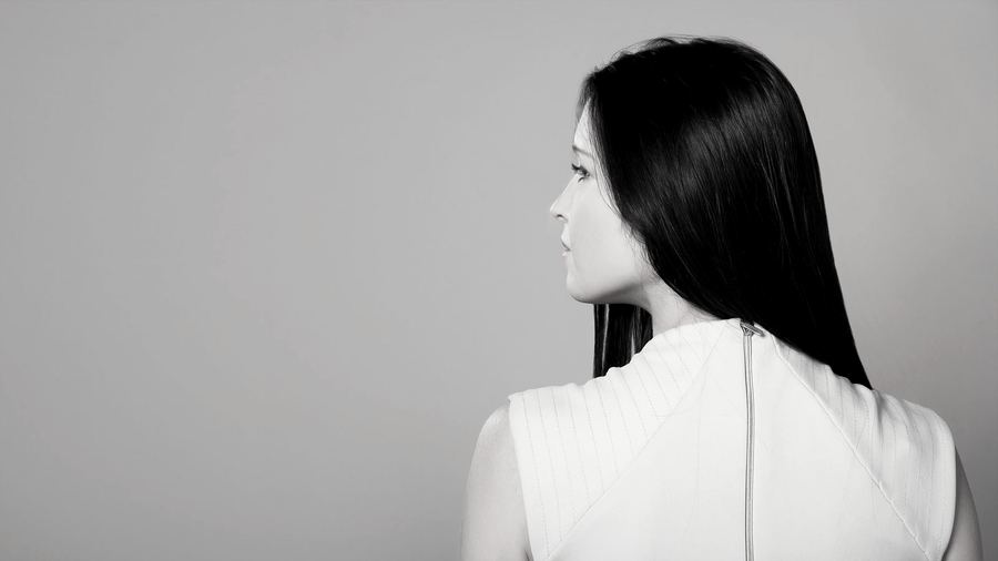 Hairstyling detail, profile view